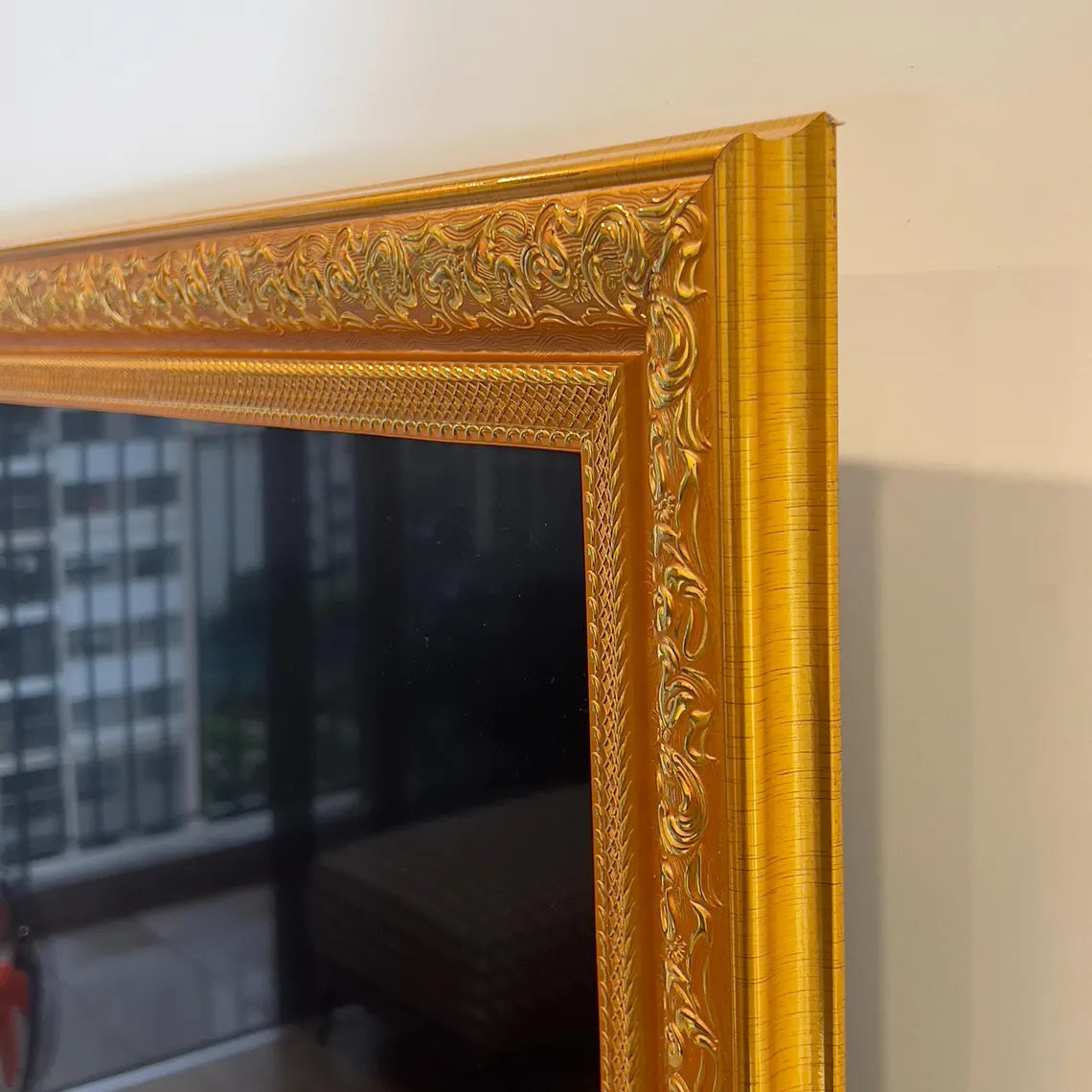 Elegant Gold Edge TV Frame, Samsung TV Frame Bezel, Custom Brand TV Frame, Customizable Handmade TV Frame L2219ML