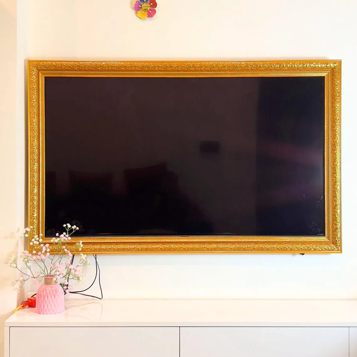 Elegant Gold Edge TV Frame, Samsung TV Frame Bezel, Custom Brand TV Frame, Customizable Handmade TV Frame L2219ML