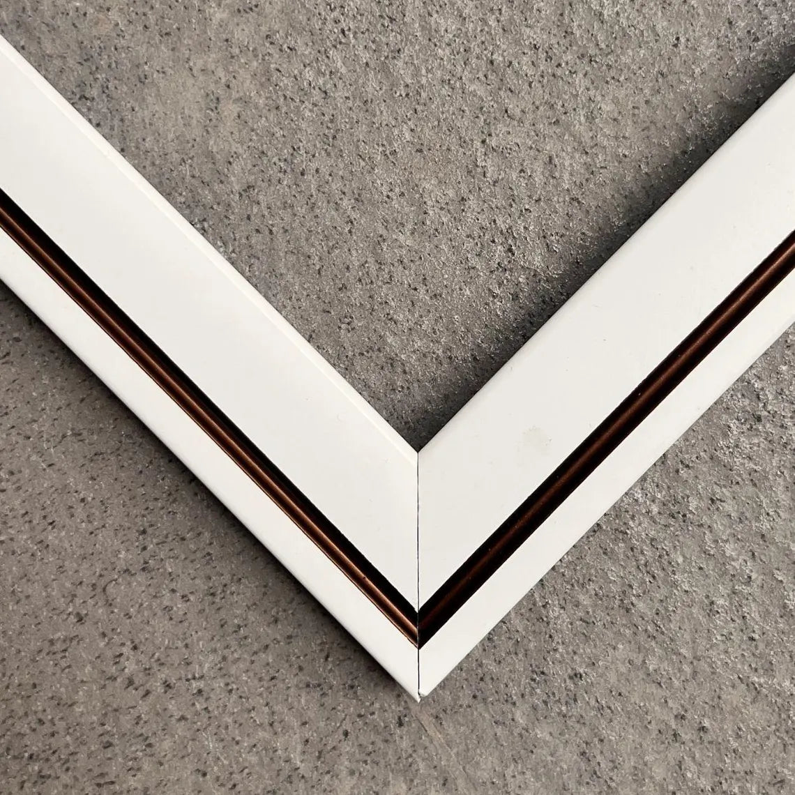 Minimalist White edge TV frame